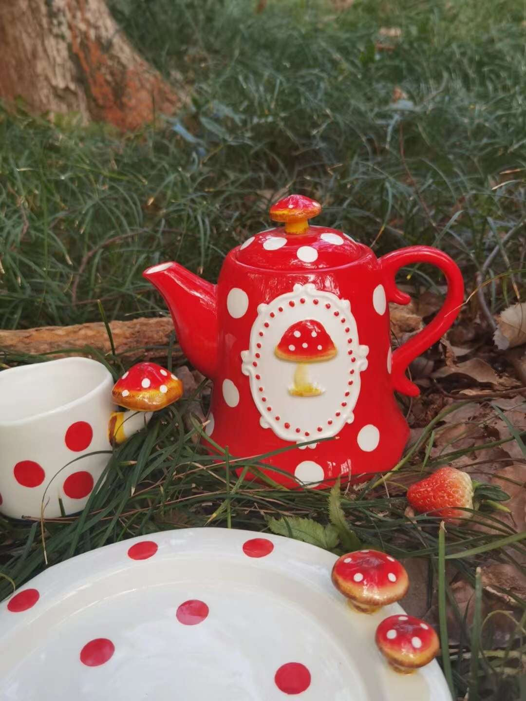 kevinsgiftshoppe Ceramic Mushroom Teapot, Tea Party Decor, Gift for Her,  Gift for Mom, Kitchen Dcor, Farmhouse Dcor, Nature Lover Gift